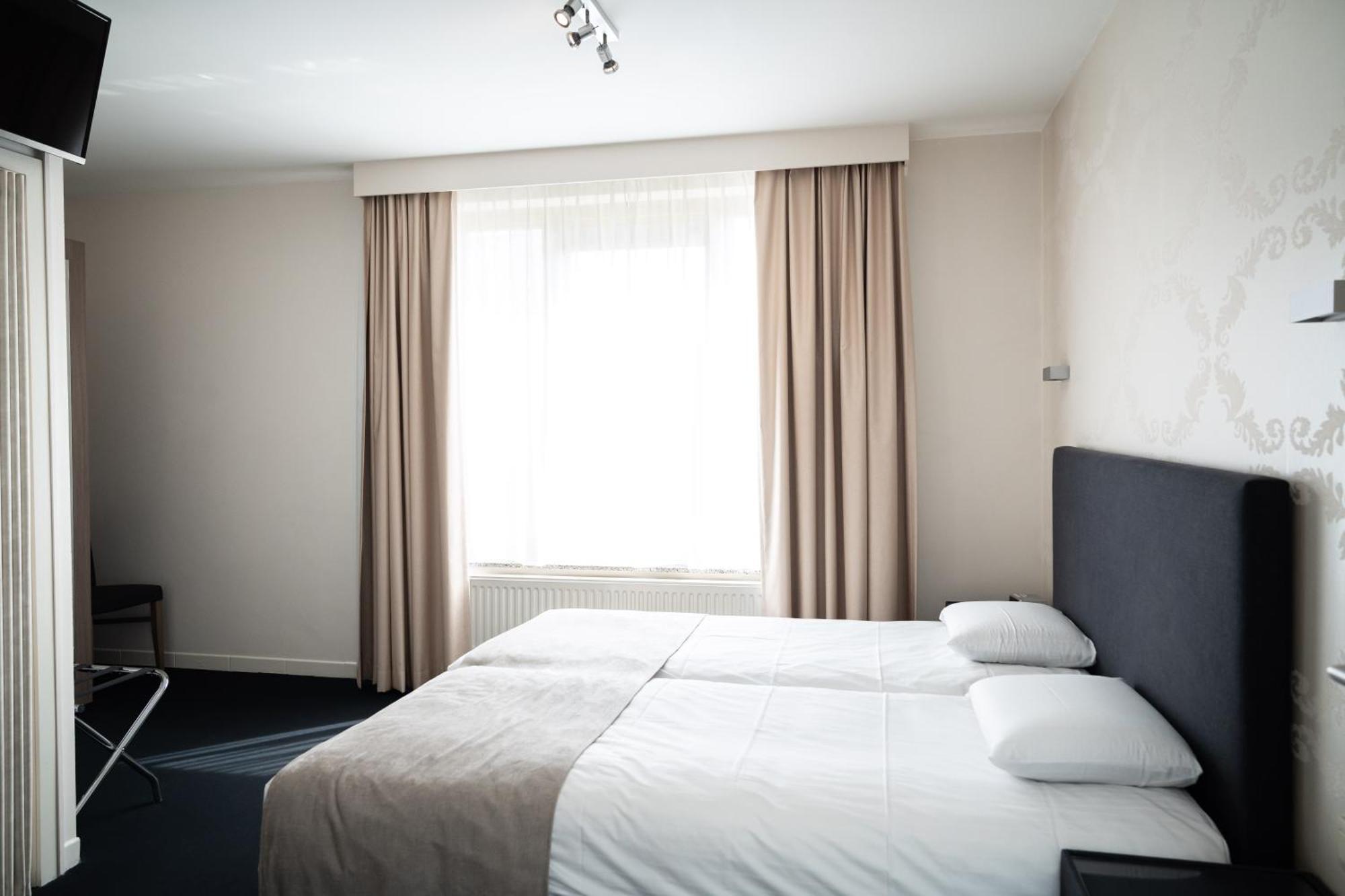 Hotel Essenza Puurs Екстер'єр фото