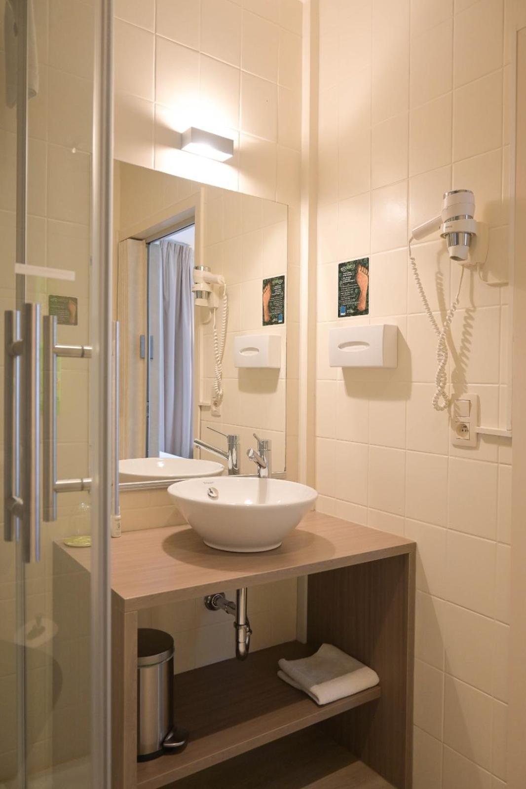 Hotel Essenza Puurs Екстер'єр фото