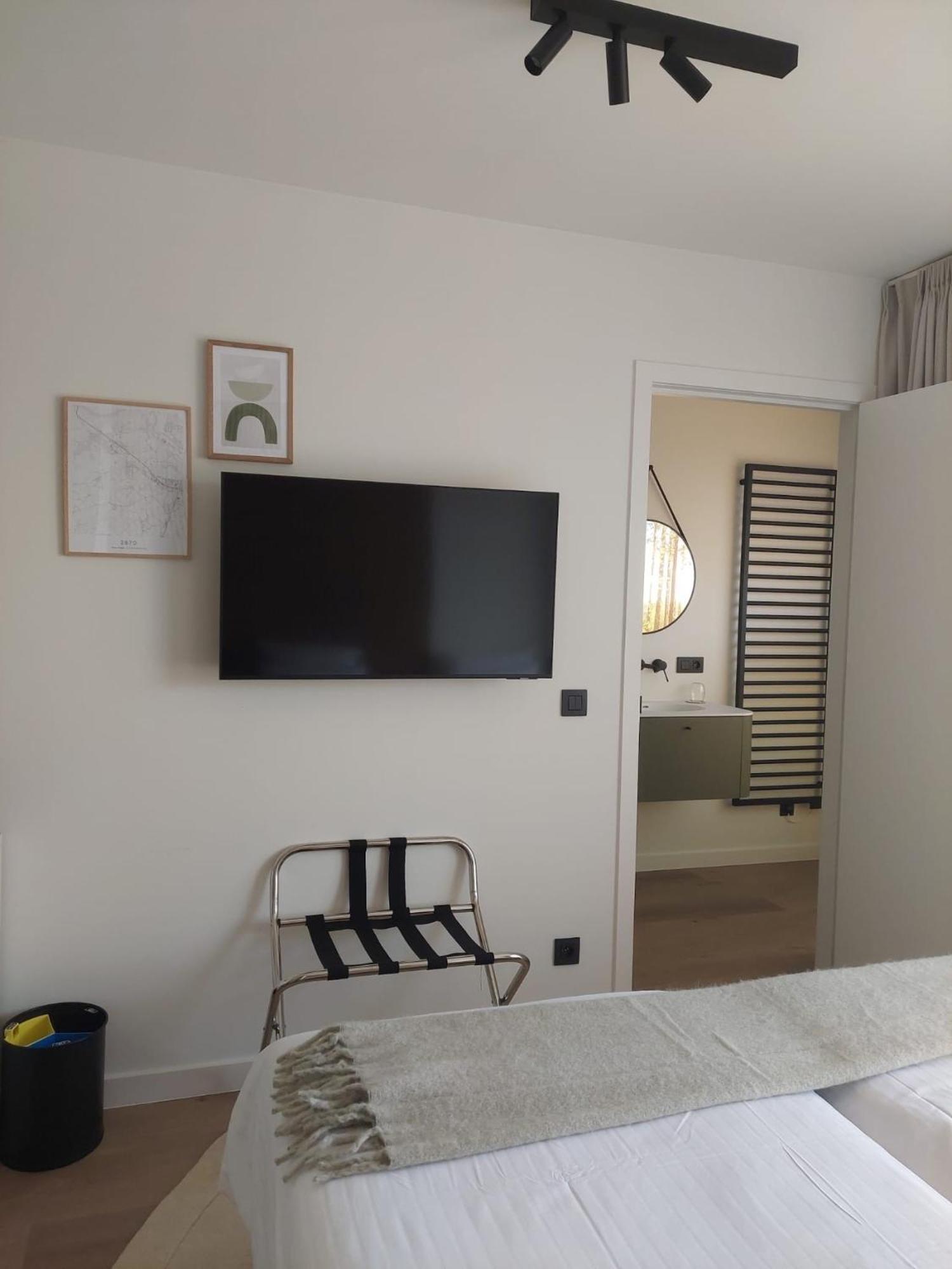 Hotel Essenza Puurs Екстер'єр фото